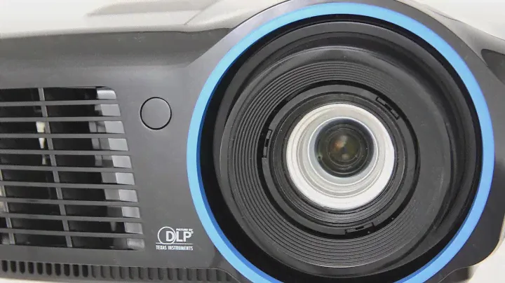 PRAD: Hands on InFocus IN8606HD (Heimkino Projektor)